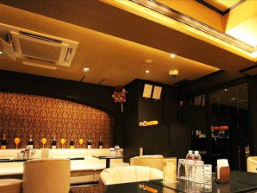 銀座のキャバクラ、エスパラディスの店内画像